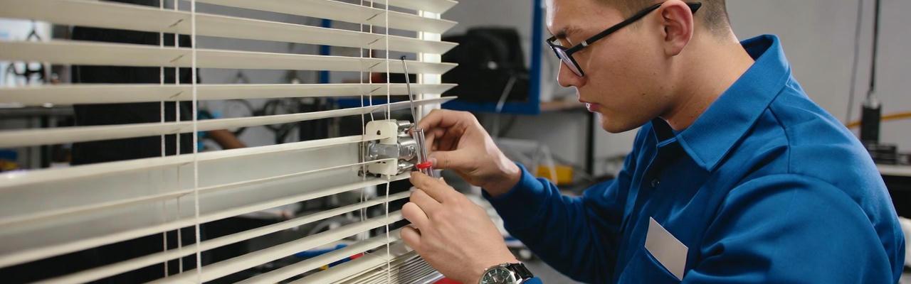 cambio y reparacion de ejes para soportes en persianas en Sant Boi de Llobregat